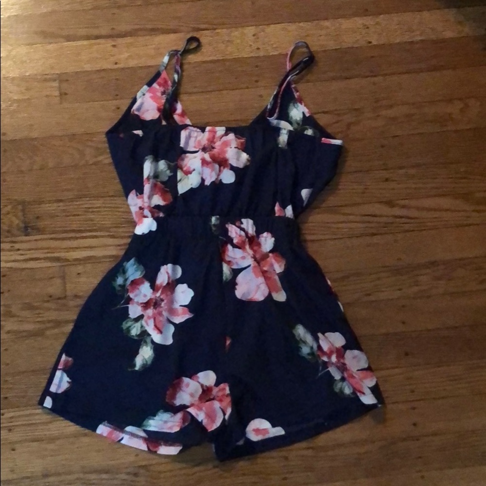 Romper - Picture 2 of 2